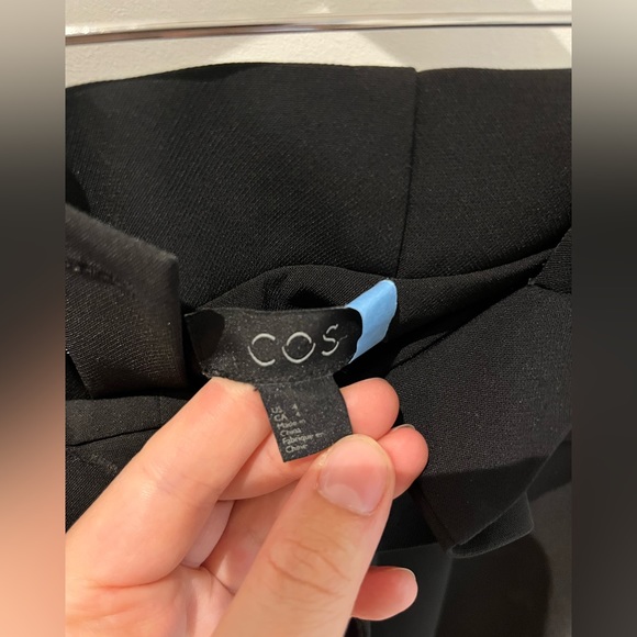 COS wide leg culottes, size 4, black - Picture 4 of 7